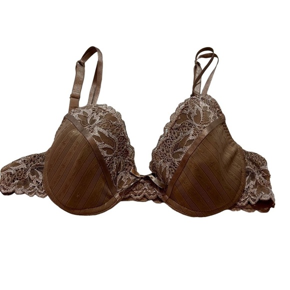 DELICATES Beige Push Up Underwire Bra Size 36B Lace Detail Good Used Condition - Picture 1 of 4